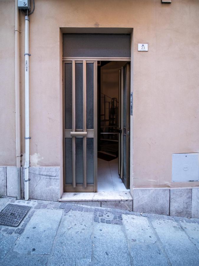 Apartamento Little Diamond - City Centre Cagliari Exterior foto